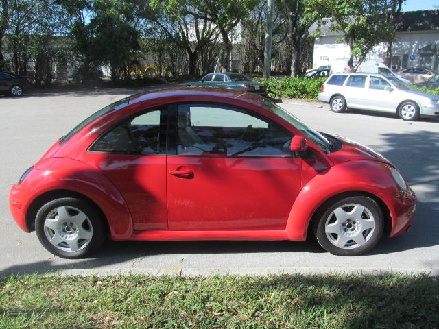 Volkswagen New Beetle 1998 photo 3