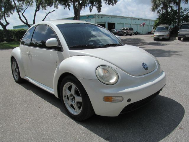 Volkswagen New Beetle 1998 photo 8