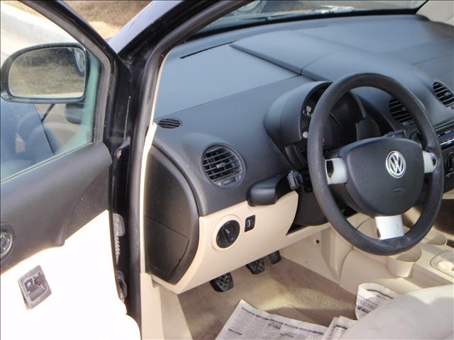 Volkswagen New Beetle 1998 photo 5