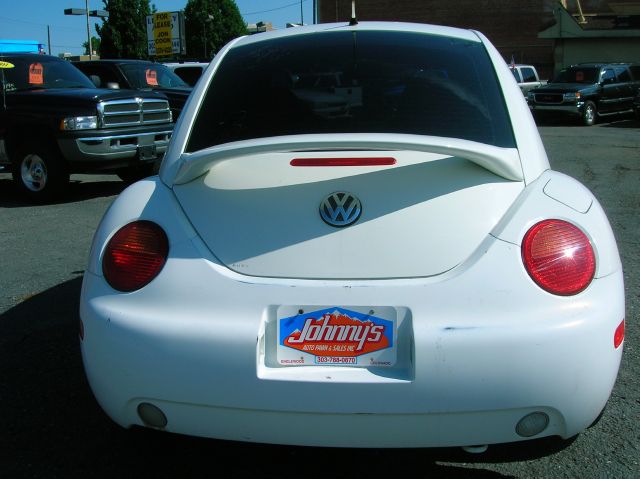 Volkswagen New Beetle 1998 photo 4