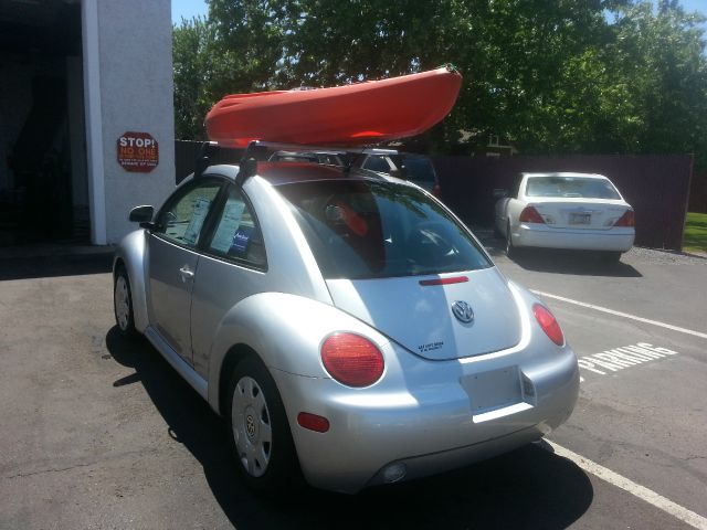 Volkswagen New Beetle 1998 photo 2