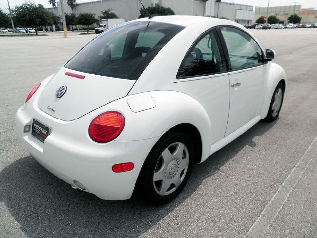 Volkswagen New Beetle 1998 photo 13