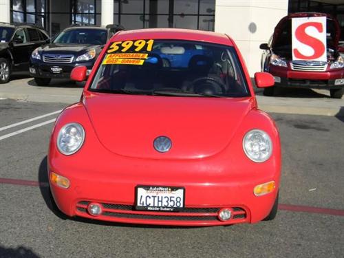 Volkswagen New Beetle 1998 photo 2