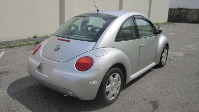 Volkswagen New Beetle 1998 photo 4
