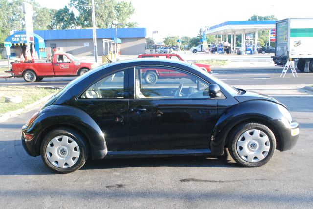 Volkswagen New Beetle 1998 photo 2