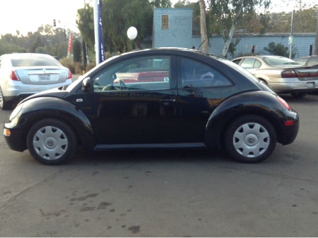 Volkswagen New Beetle 1999 photo 2