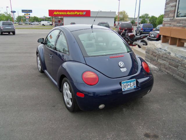 Volkswagen New Beetle Quad Cab 4x2 Shortbox XLT Hatchback
