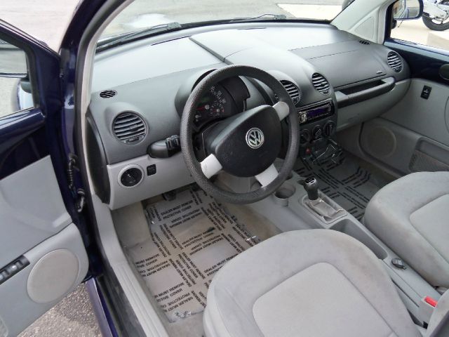 Volkswagen New Beetle 1999 photo 1