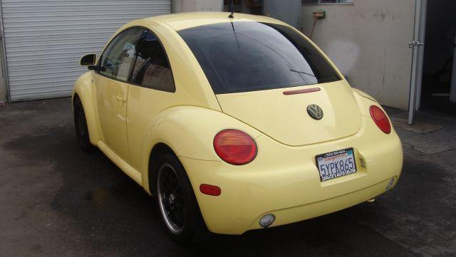 Volkswagen New Beetle 1999 photo 1