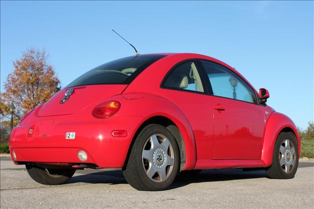 Volkswagen New Beetle 1999 photo 2