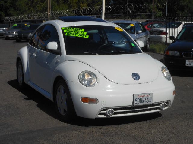 Volkswagen New Beetle 1999 photo 3