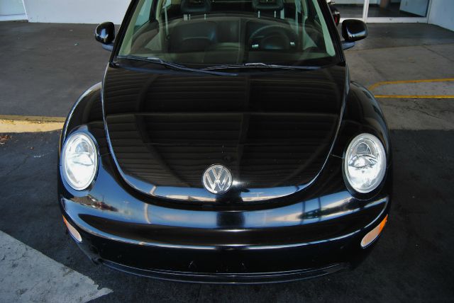 Volkswagen New Beetle 1999 photo 3