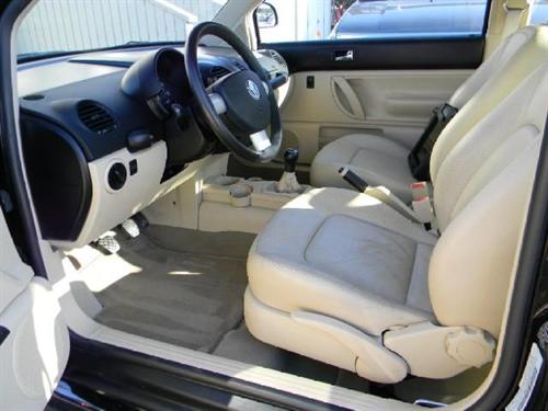 Volkswagen New Beetle 1999 photo 1