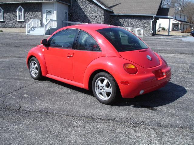 Volkswagen New Beetle 1999 photo 1