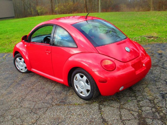 Volkswagen New Beetle 1999 photo 1