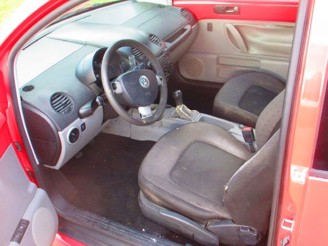 Volkswagen New Beetle 1999 photo 3