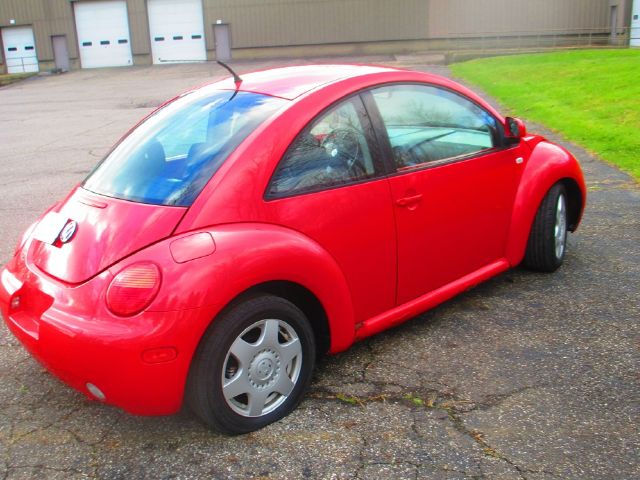 Volkswagen New Beetle 1999 photo 4