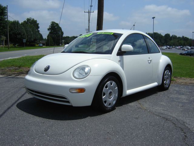 Volkswagen New Beetle 1999 photo 3