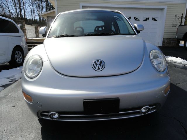 Volkswagen New Beetle 1999 photo 2