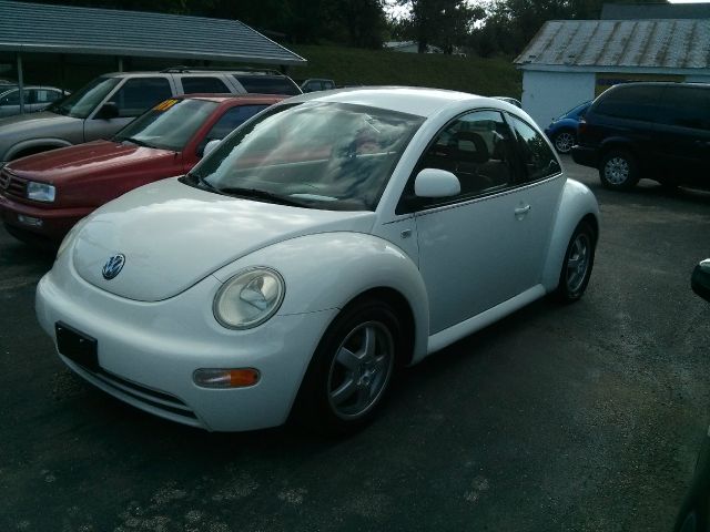 Volkswagen New Beetle 1999 photo 2