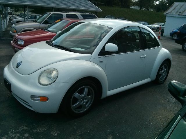 Volkswagen New Beetle 1999 photo 3