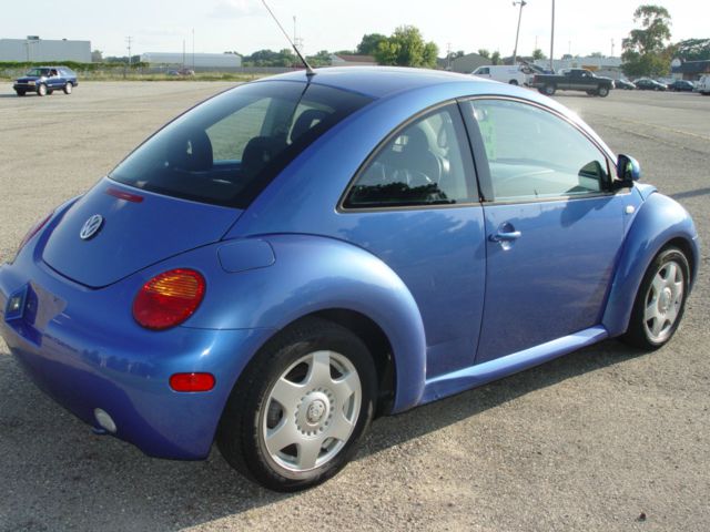 Volkswagen New Beetle 1999 photo 1