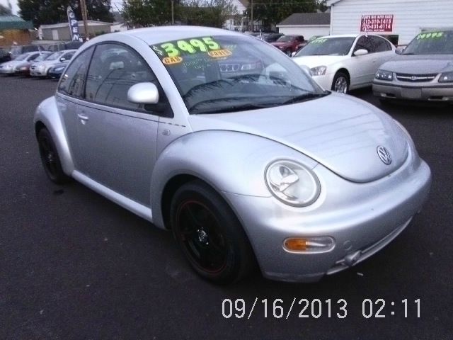 Volkswagen New Beetle 1999 photo 3