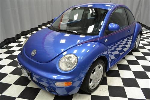 Volkswagen New Beetle FWD 4dr Sport Other