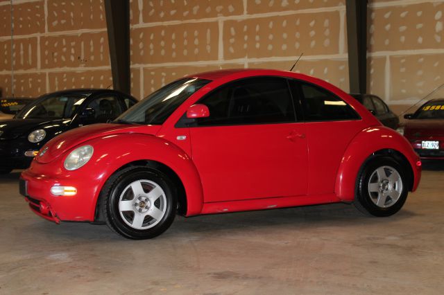 Volkswagen New Beetle 1999 photo 1