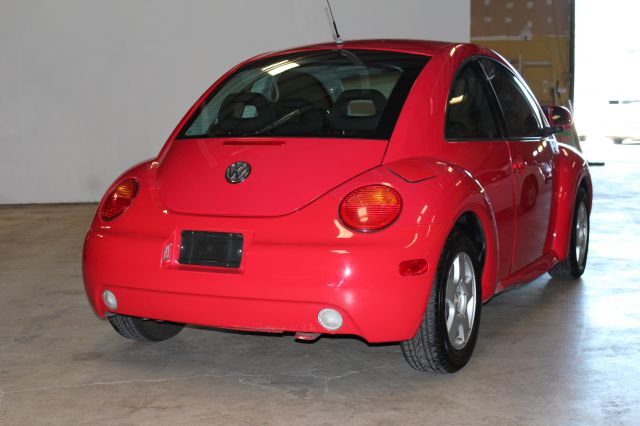 Volkswagen New Beetle 1999 photo 2