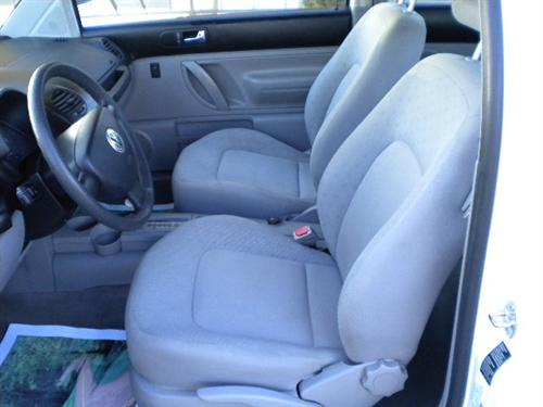 Volkswagen New Beetle FWD 4dr Sport Other