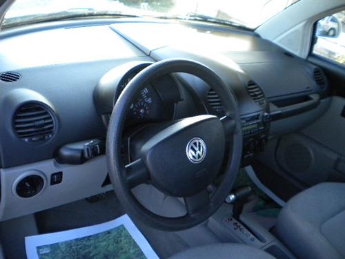 Volkswagen New Beetle 1999 photo 4