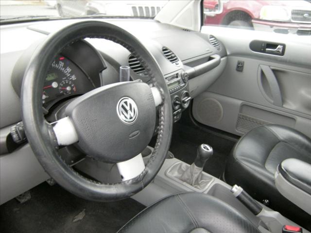 Volkswagen New Beetle 1999 photo 3