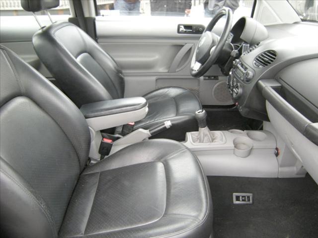 Volkswagen New Beetle 1999 photo 4
