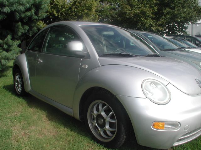 Volkswagen New Beetle 1999 photo 3