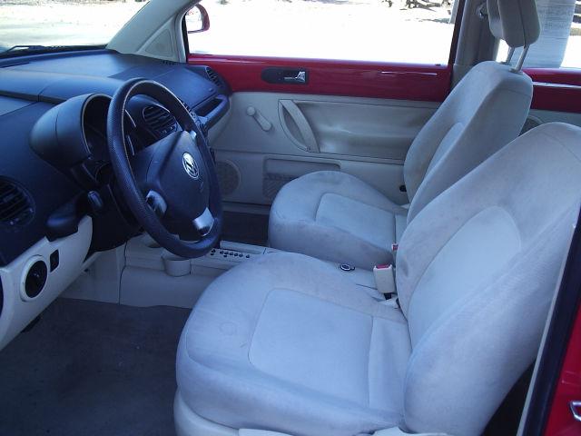 Volkswagen New Beetle 1999 photo 4