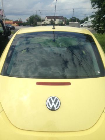 Volkswagen New Beetle 1999 photo 1
