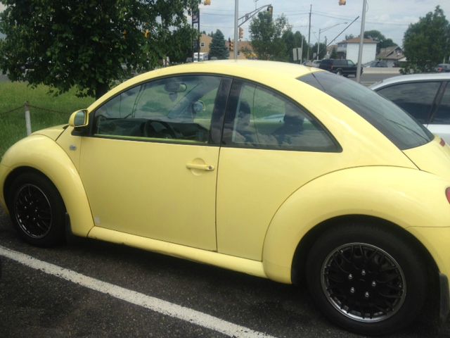 Volkswagen New Beetle 1999 photo 3
