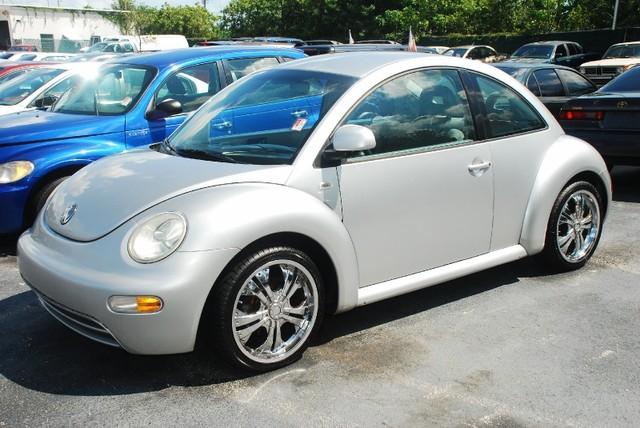 Volkswagen New Beetle S Sedan Coupe