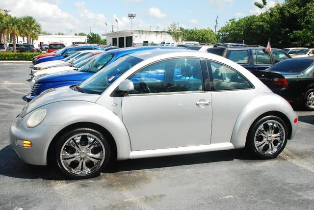 Volkswagen New Beetle 1999 photo 1