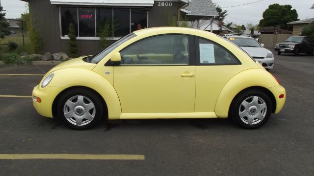 Volkswagen New Beetle 1999 photo 1