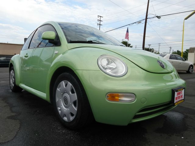 Volkswagen New Beetle 2000 photo 4