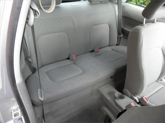 Volkswagen New Beetle 2000 photo 1