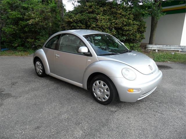 Volkswagen New Beetle 2000 photo 6
