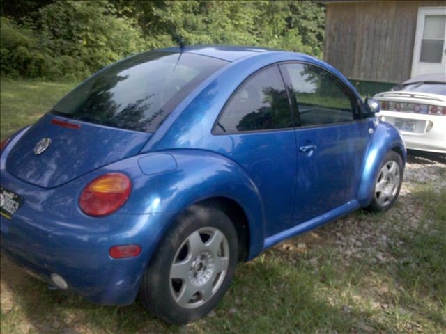 Volkswagen New Beetle 2000 photo 2