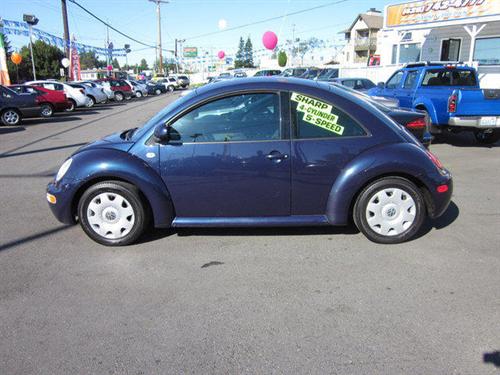 Volkswagen New Beetle 2000 photo 2