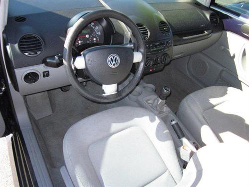 Volkswagen New Beetle 2000 photo 5