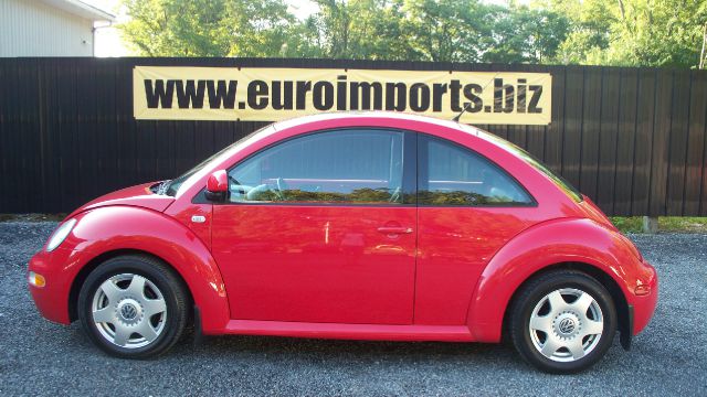 Volkswagen New Beetle 2000 photo 3