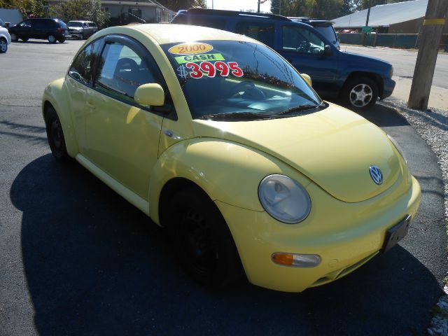 Volkswagen New Beetle 2000 photo 2
