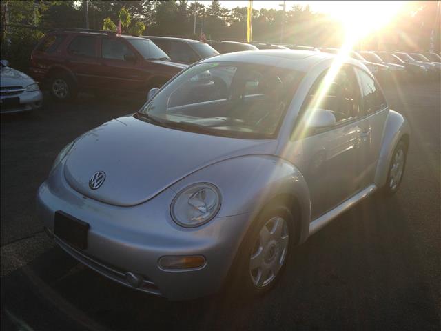 Volkswagen New Beetle 2000 photo 1